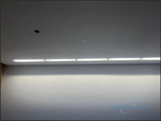 Buy High-CRI 93 Flicker-Free Artificial LED Skylight with 2100K-7500K Color Temperature for Natural Daylight Simulation online manufacture